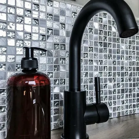 Stylový Přímo U Lanovky, Vlastní Garážové Stání *