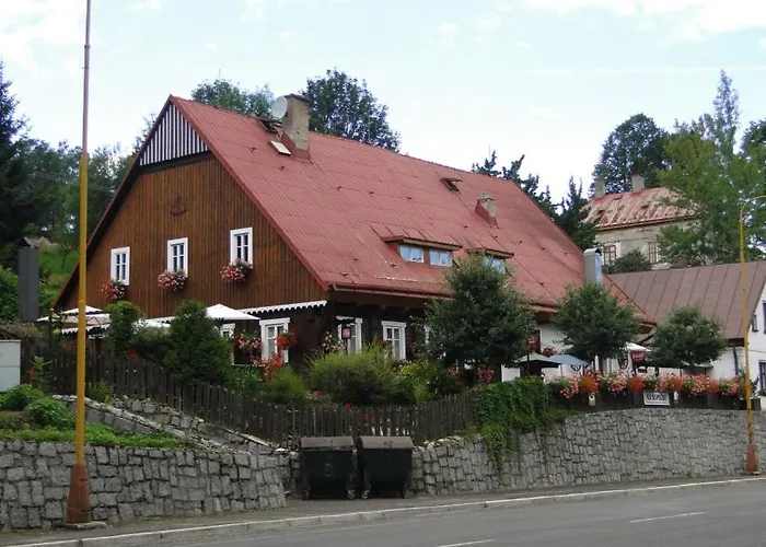 Stylový Přímo U Lanovky, Vlastní Garážové Stání