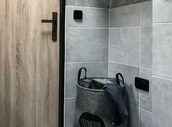 Stylový Přímo U Lanovky, Vlastní Garážové Stání *