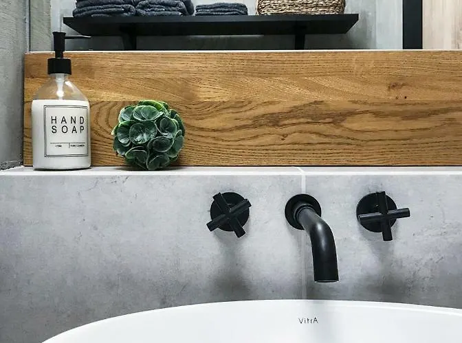 Stylový Přímo U Lanovky, Vlastní Garážové Stání