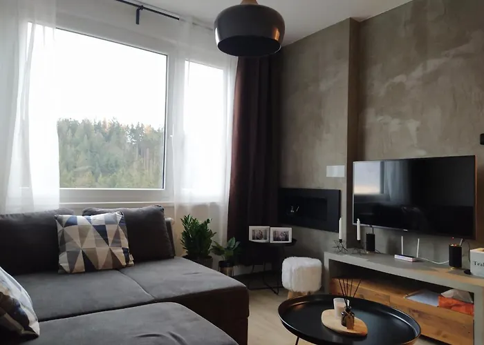 Stylový Přímo U Lanovky, Vlastní Garážové Stání Appartement
